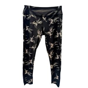 2(X)IST Women’s Black Crane Bird Print Compression Leggings Size Medium M